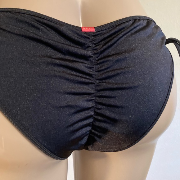 DOLL one piece - Picture 3 of 8